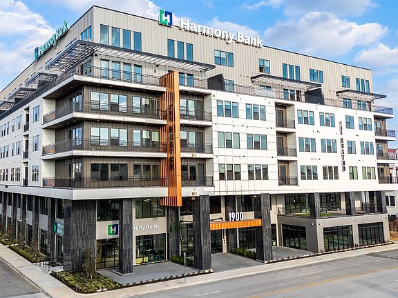 Harmony Bank отмечает первую годовщину отделения Cedars