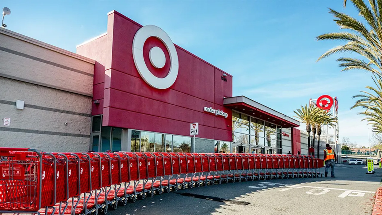 Target запускает в магазинах по всей стране специализированную косметическую концепцию после завершения партнёрства с Ulta